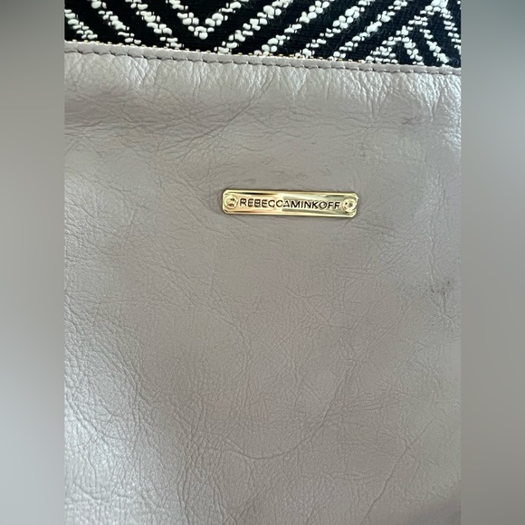 Lilac Rebecca Minkoff crossbody - Picture 3 of 10